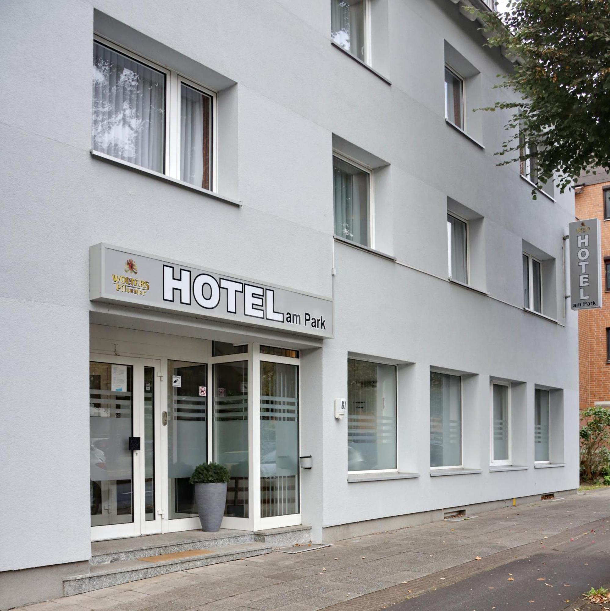 Hotel Am Park Braunschweig Exterior photo
